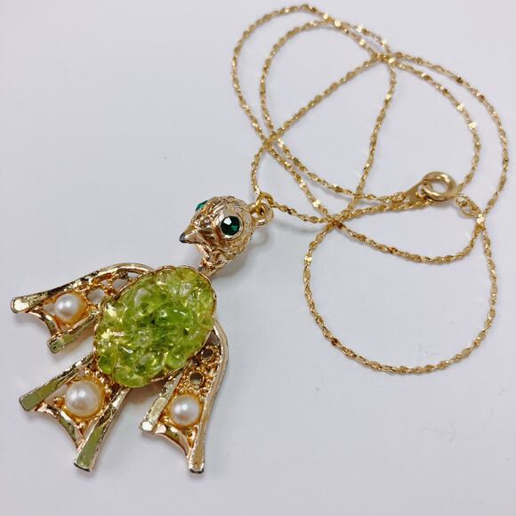 VTG Mid Century Bird Pendant Necklace Green Quartz Gold Tone Figural Animal - Picture 9 of 12